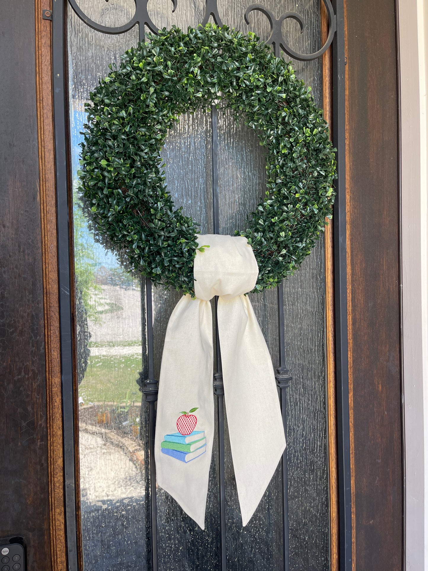 Teacher Appreciation Gift Idea - Trending Now: Wreath Sashes